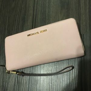 Michael Kors Jetset Wallet